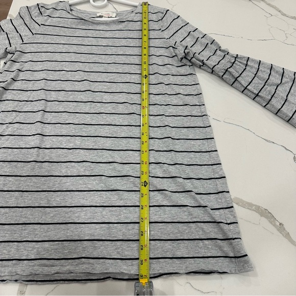 TWO by Vince Camuto Gray Striped Bell Sleeve Cotton Top Size Large - Picture 9 of 10
